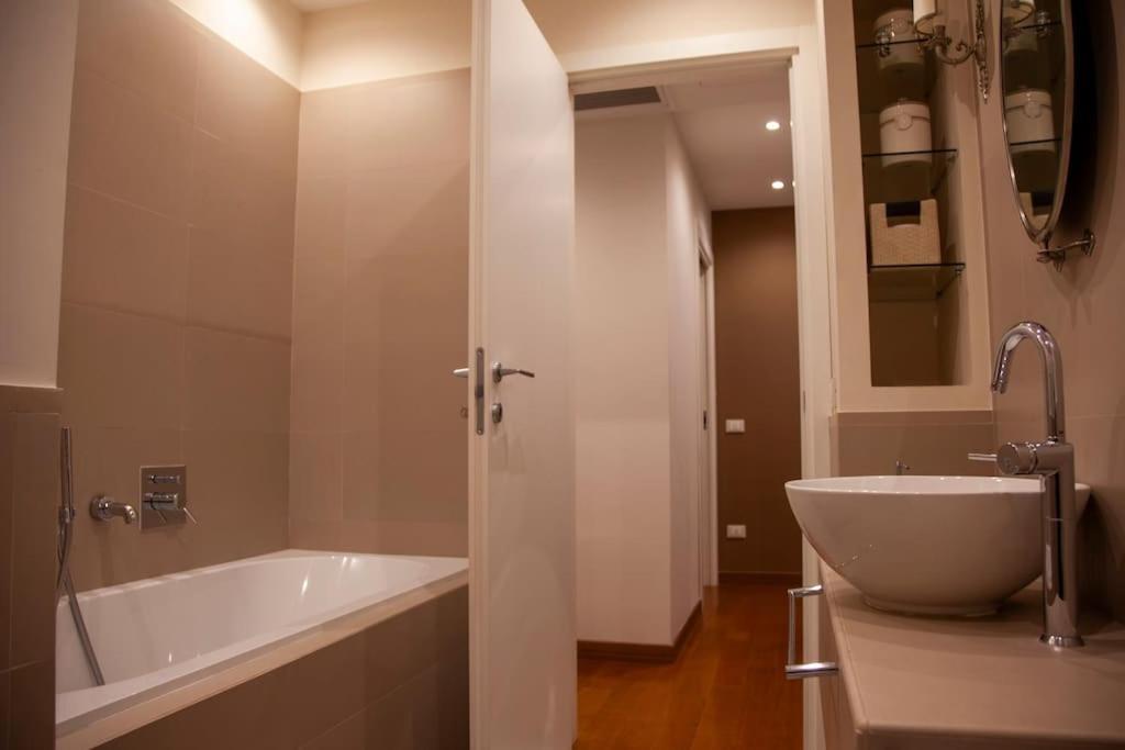 Roma, Gemelli Casa Eleganza, Resort Modernista Buitenkant foto